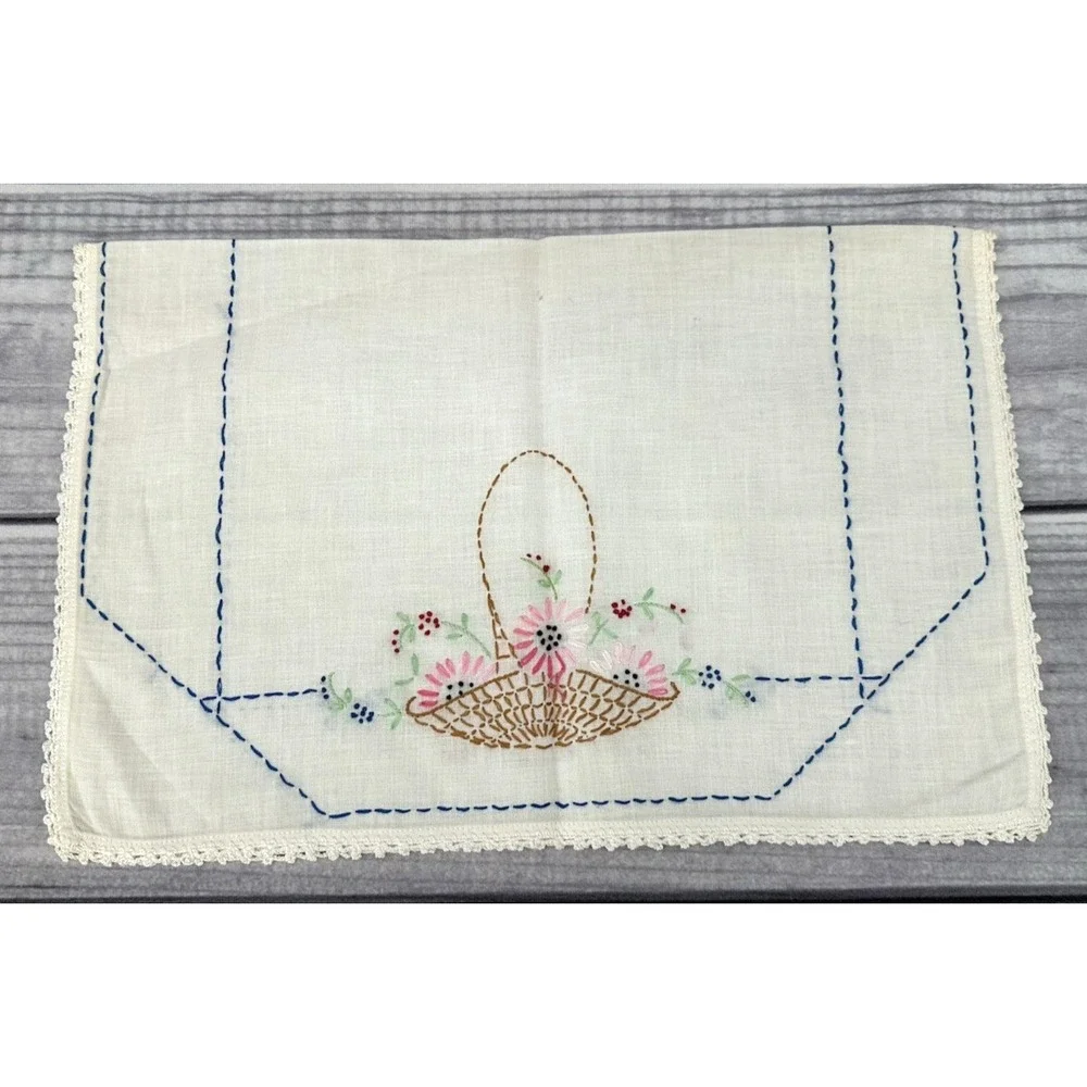VINTAGE EMBROIDERED TABLE / DRESSER SCARF  - FLOWER BASKET  ‎    *27